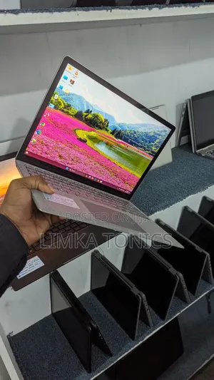 New Laptop Microsoft Surface Laptop 3 8GB Intel Core i5 SSD 256GB
