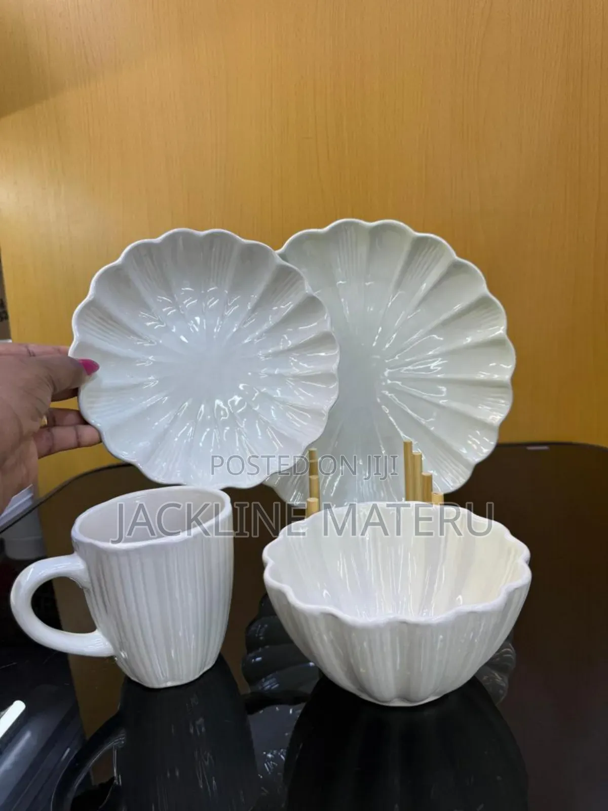 White Dinner Set 24pcs Classic