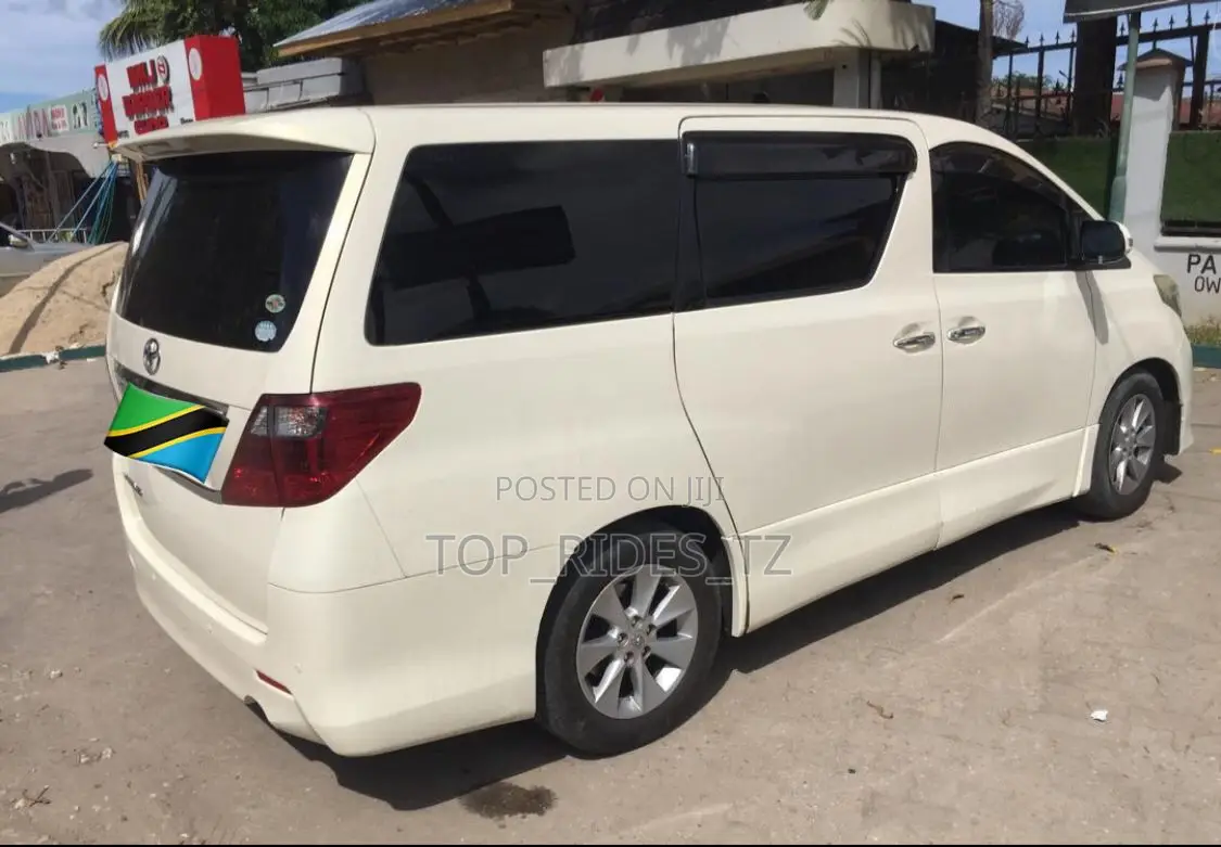 Toyota Alphard 2.4 Petrol AWD 2008 Pearl