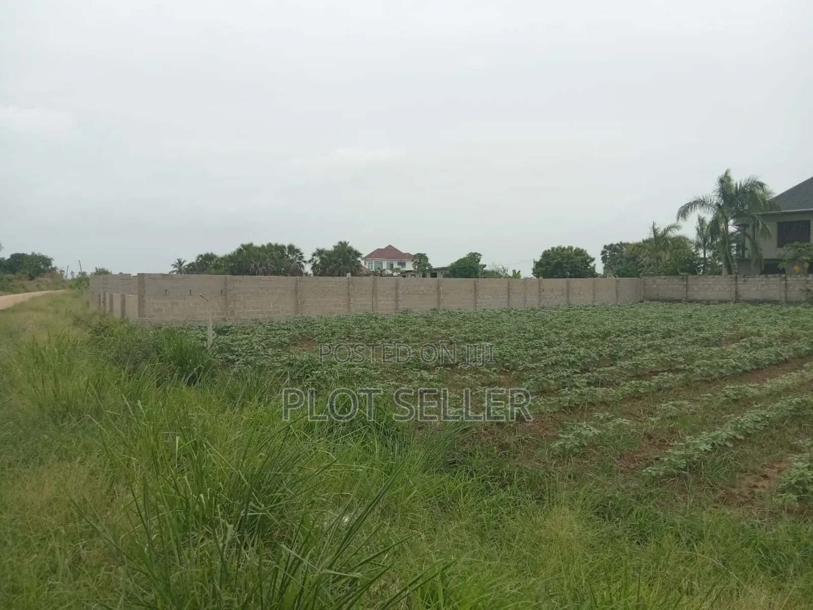 Plot in Kigamboni Mwongozo Beach for Sale