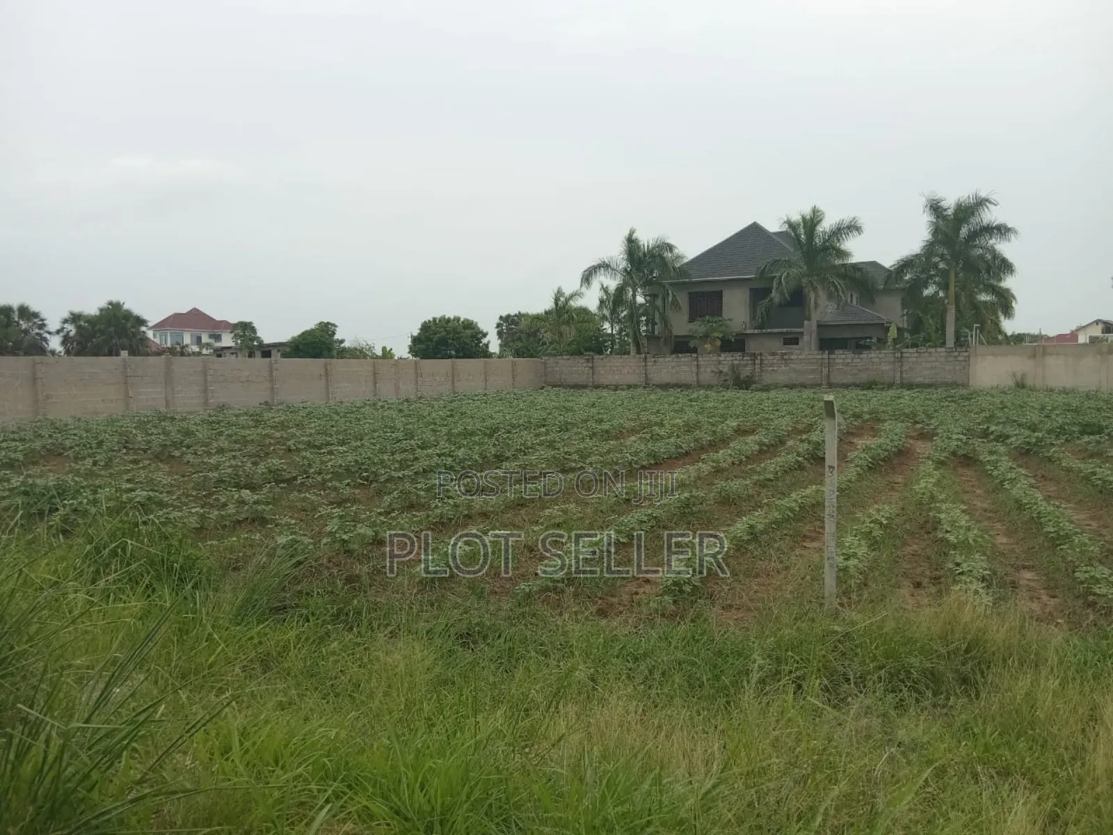Plot in Kigamboni Mwongozo Beach for Sale