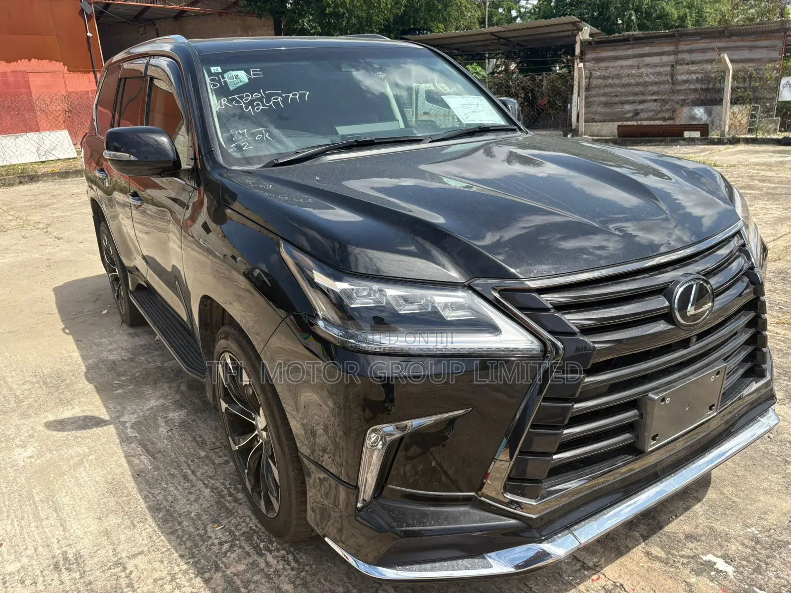 Lexus LX 570 AWD 2017 Black