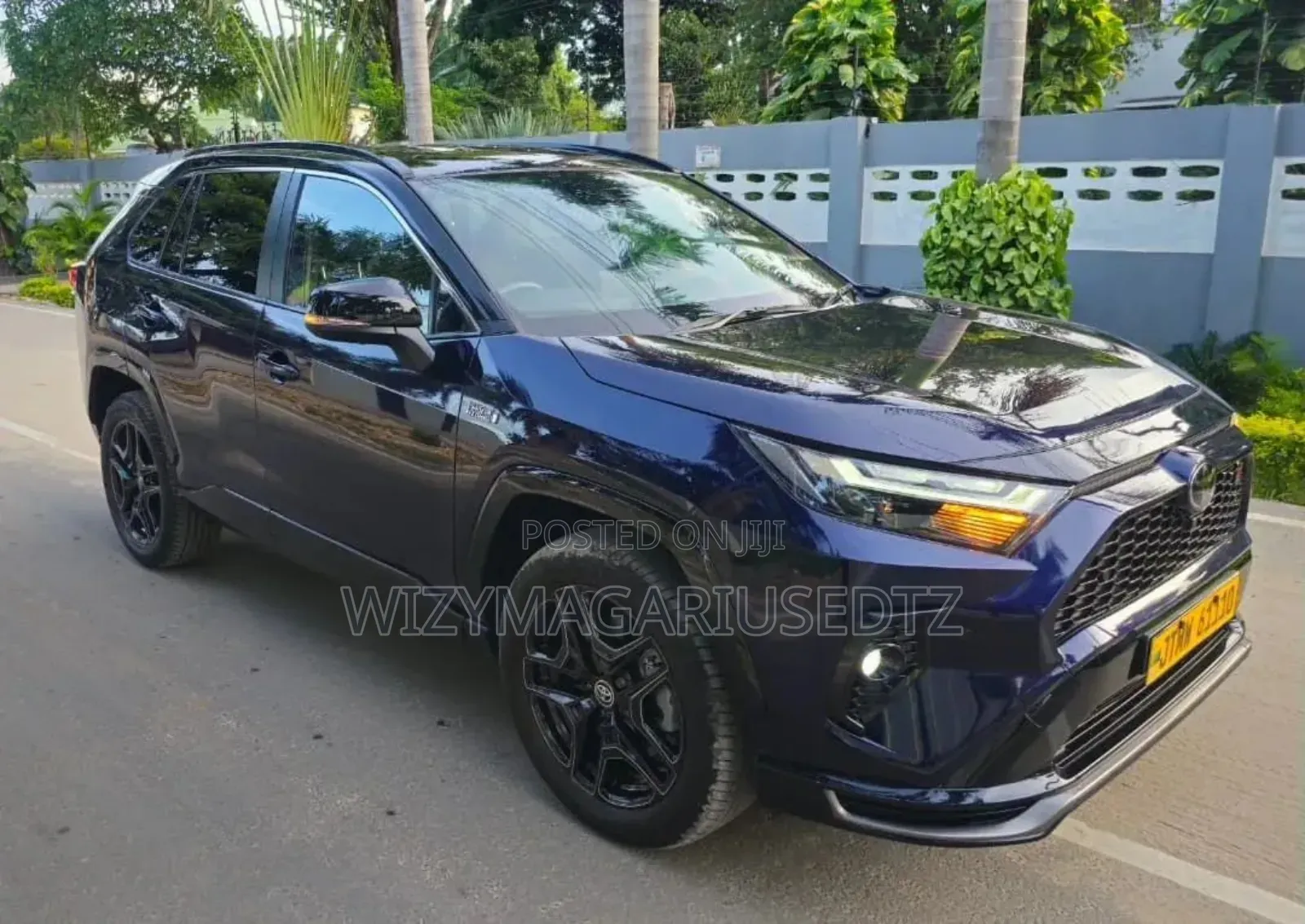 New Toyota RAV4 Plug-In Hybrid SE AWD 2025 Purple