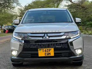 Mitsubishi Outlander 2015 White