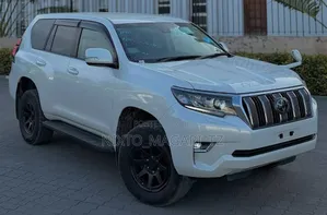 Toyota Land Cruiser Prado 2021 White