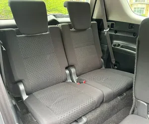 Toyota Vanguard 2010 White