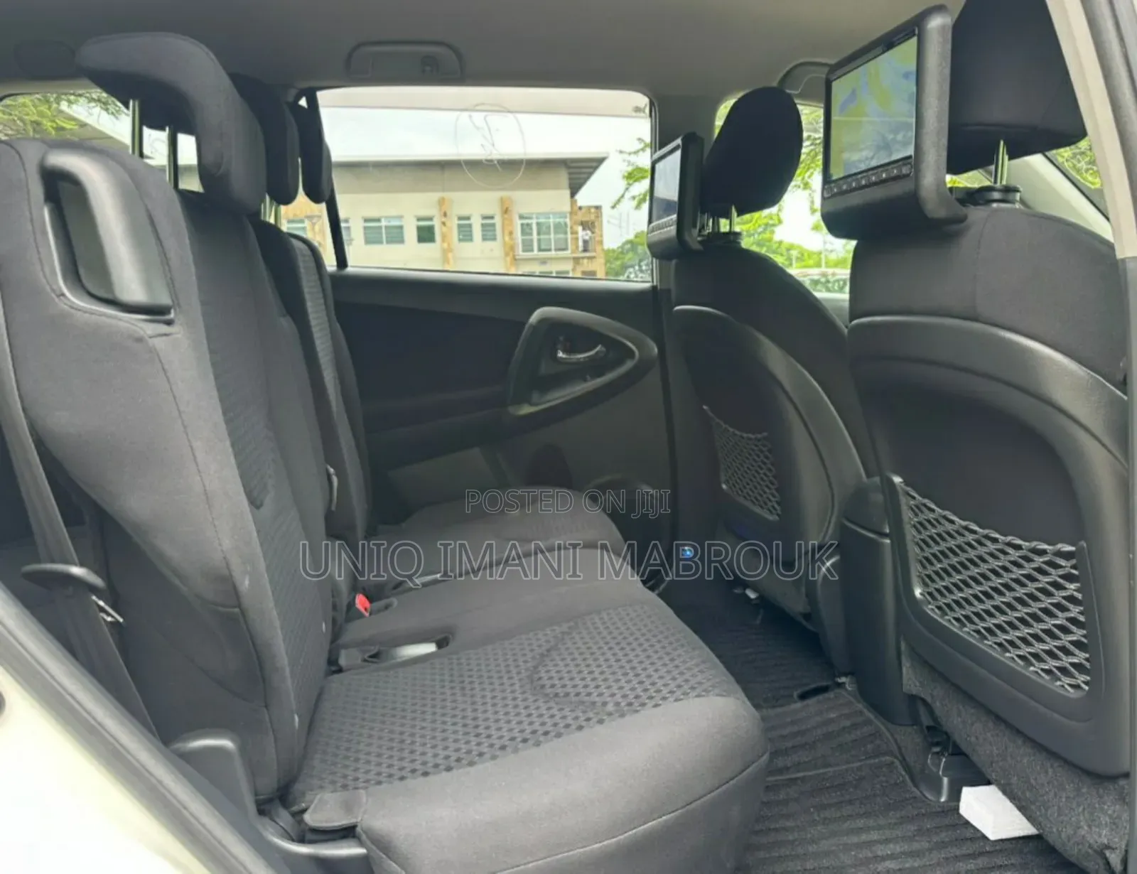 Toyota Vanguard 2010 White