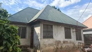 3bdrm House in Nyamongoro for sale