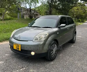 Mazda Verisa 2008 Green