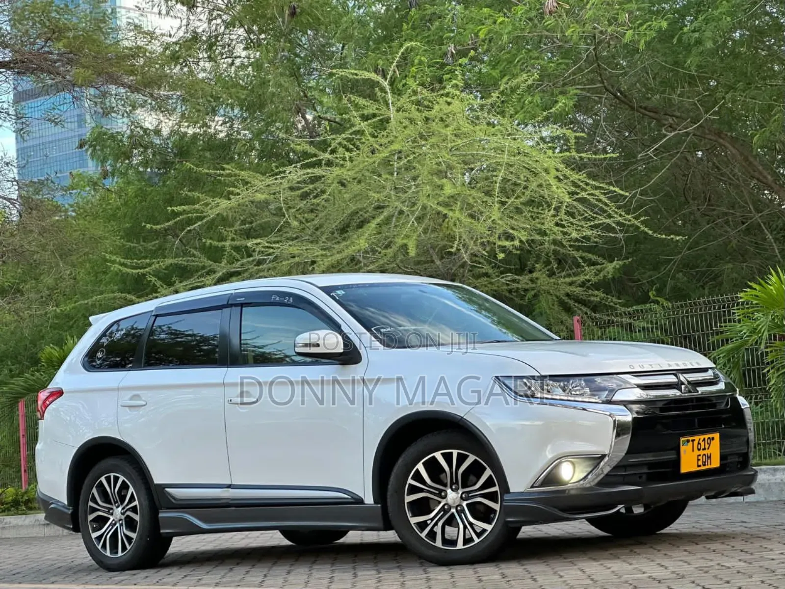 Mitsubishi Outlander 2015 White