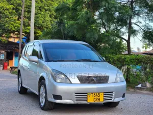 Toyota Opa 2002 Silver