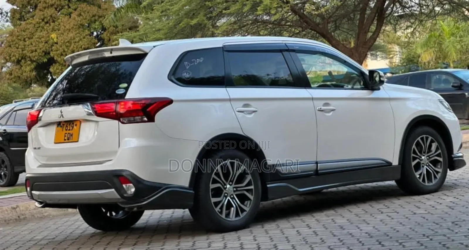 Mitsubishi Outlander 2015 White