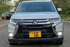 Mitsubishi Outlander 2015 White