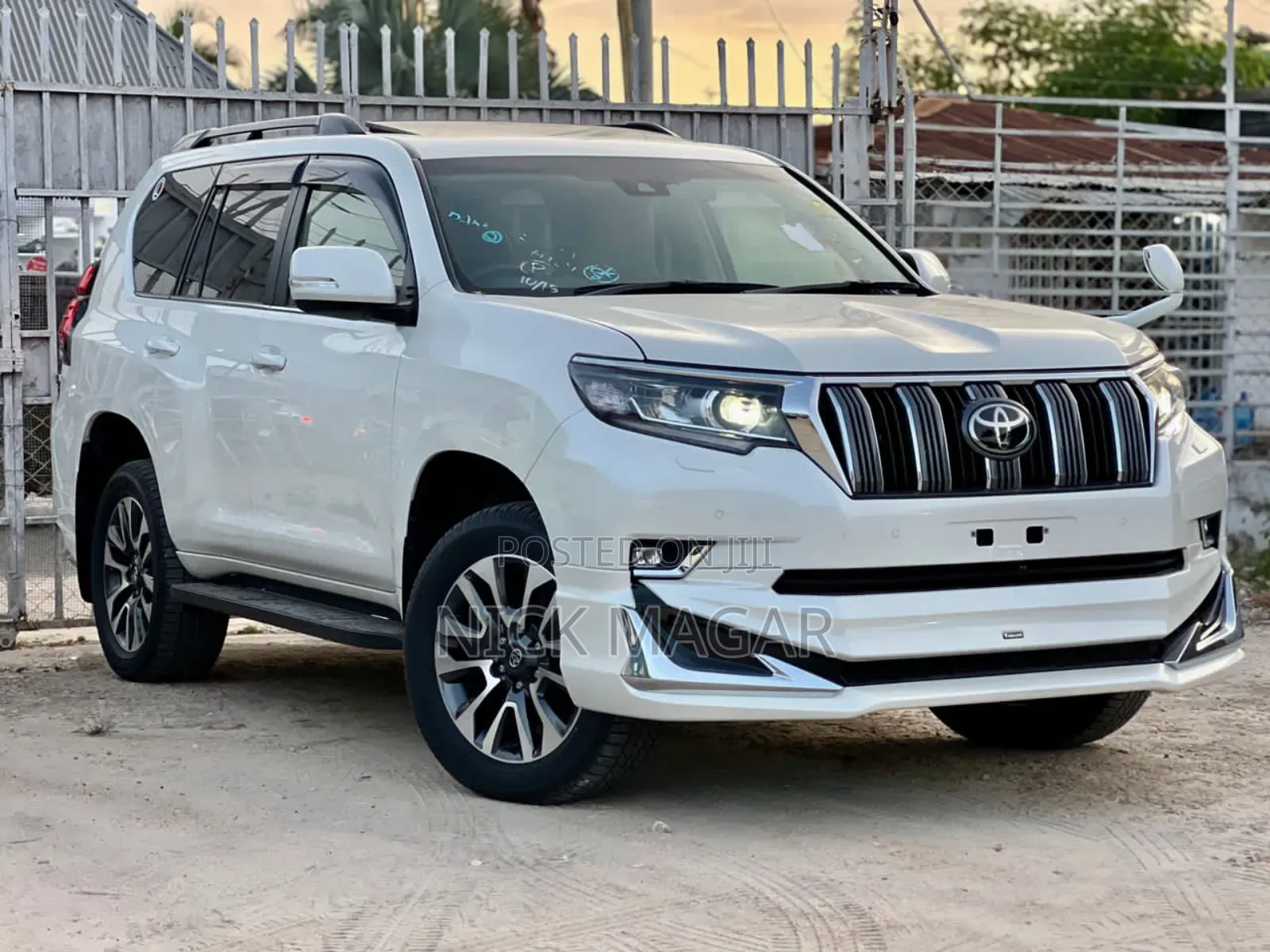 Toyota Land Cruiser Prado 2023 White
