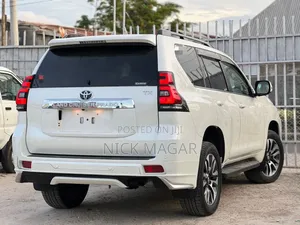 Toyota Land Cruiser Prado 2023 White