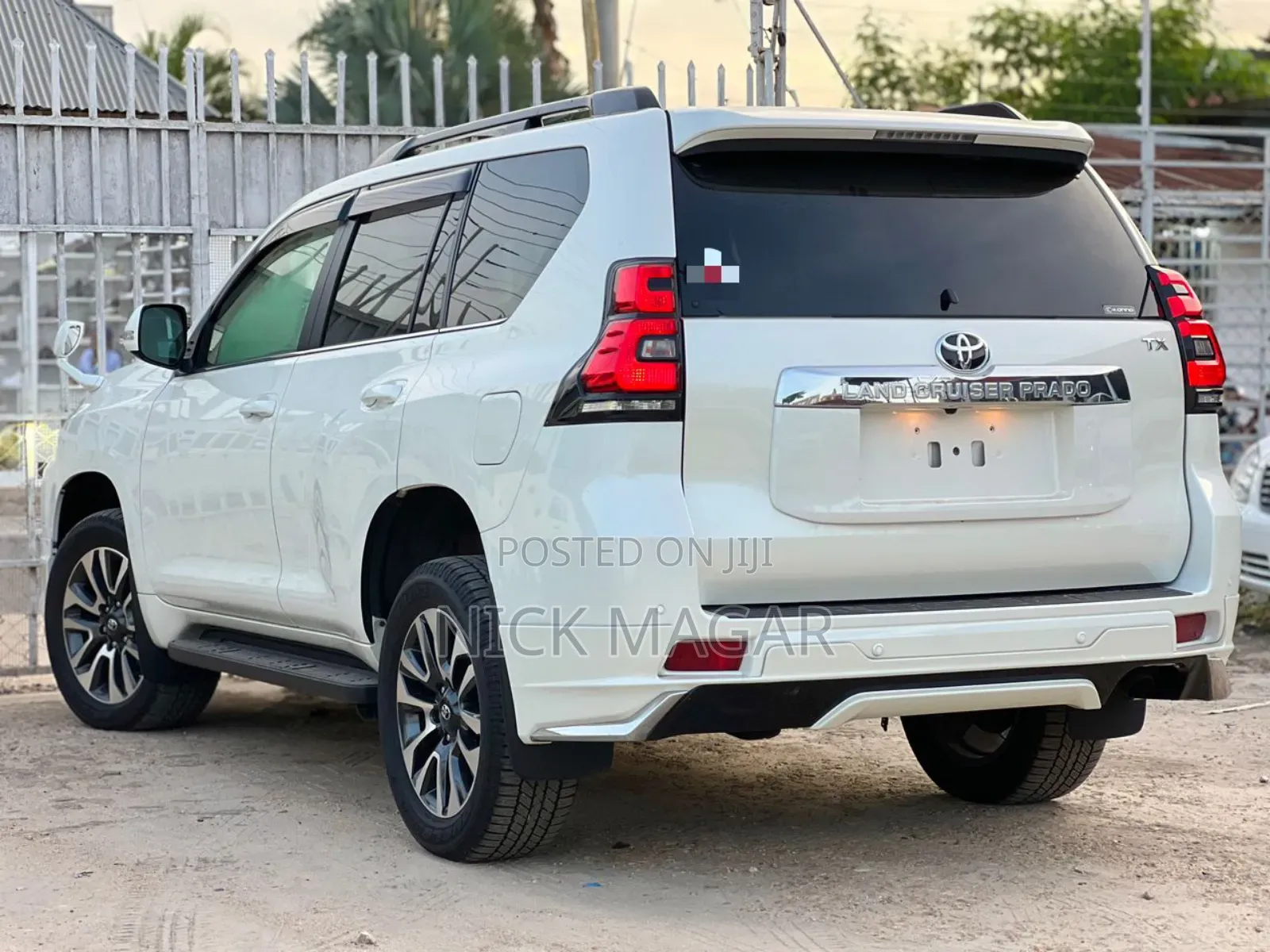 Toyota Land Cruiser Prado 2023 White