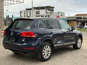 Volkswagen Touareg 2011 Black