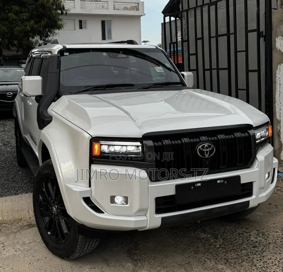 Toyota Land Cruiser Prado 2025 White