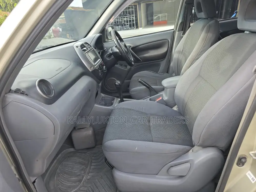 Toyota RAV4 2005 Silver
