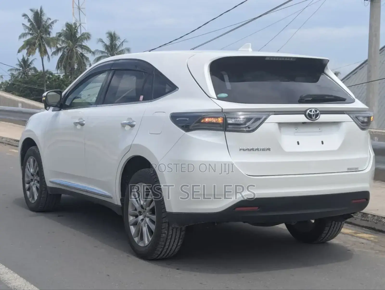 Toyota Harrier 2.5 Hybrid 4WD 2016 White
