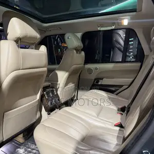 Land Rover Range Rover Vogue 2015 Green
