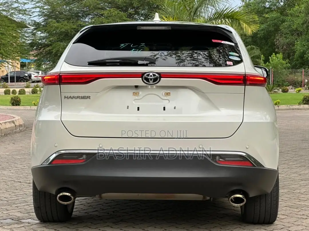 Toyota Harrier 2.0 2020 White