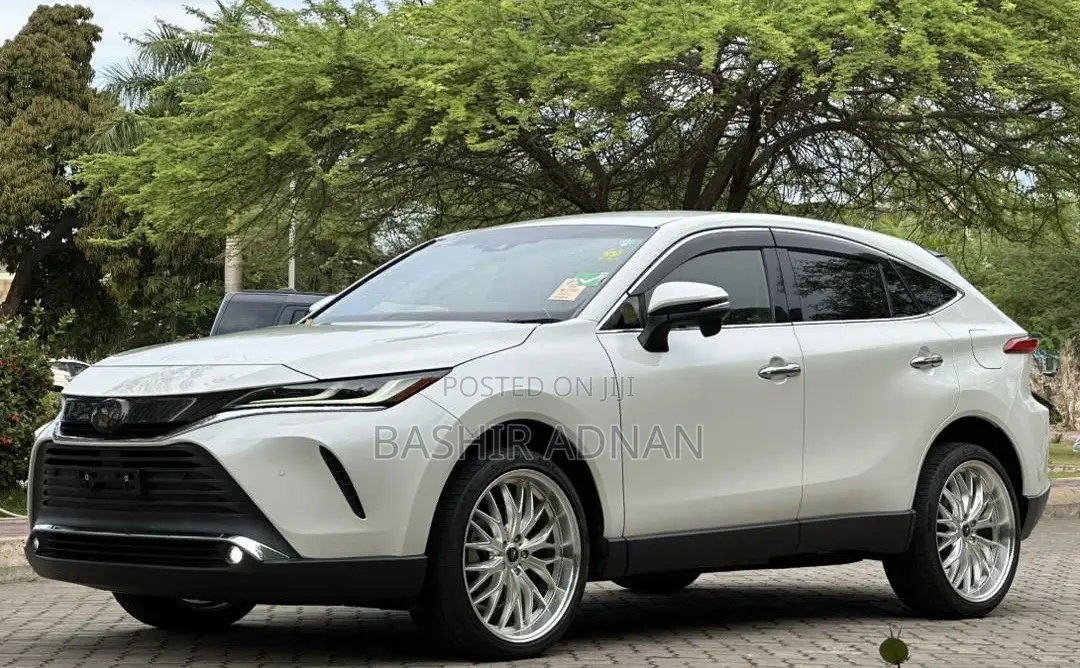 Toyota Harrier 2.0 2020 White