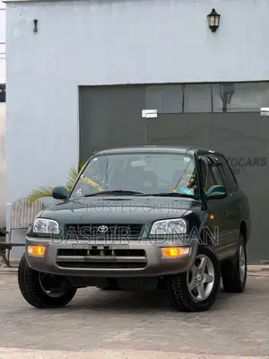 Toyota RAV4 1999 Green