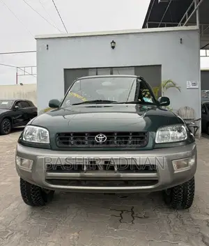 Toyota RAV4 1999 Green