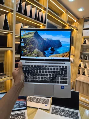 Laptop HP EliteBook 830 G8 16GB Intel Core i7 SSD 512GB