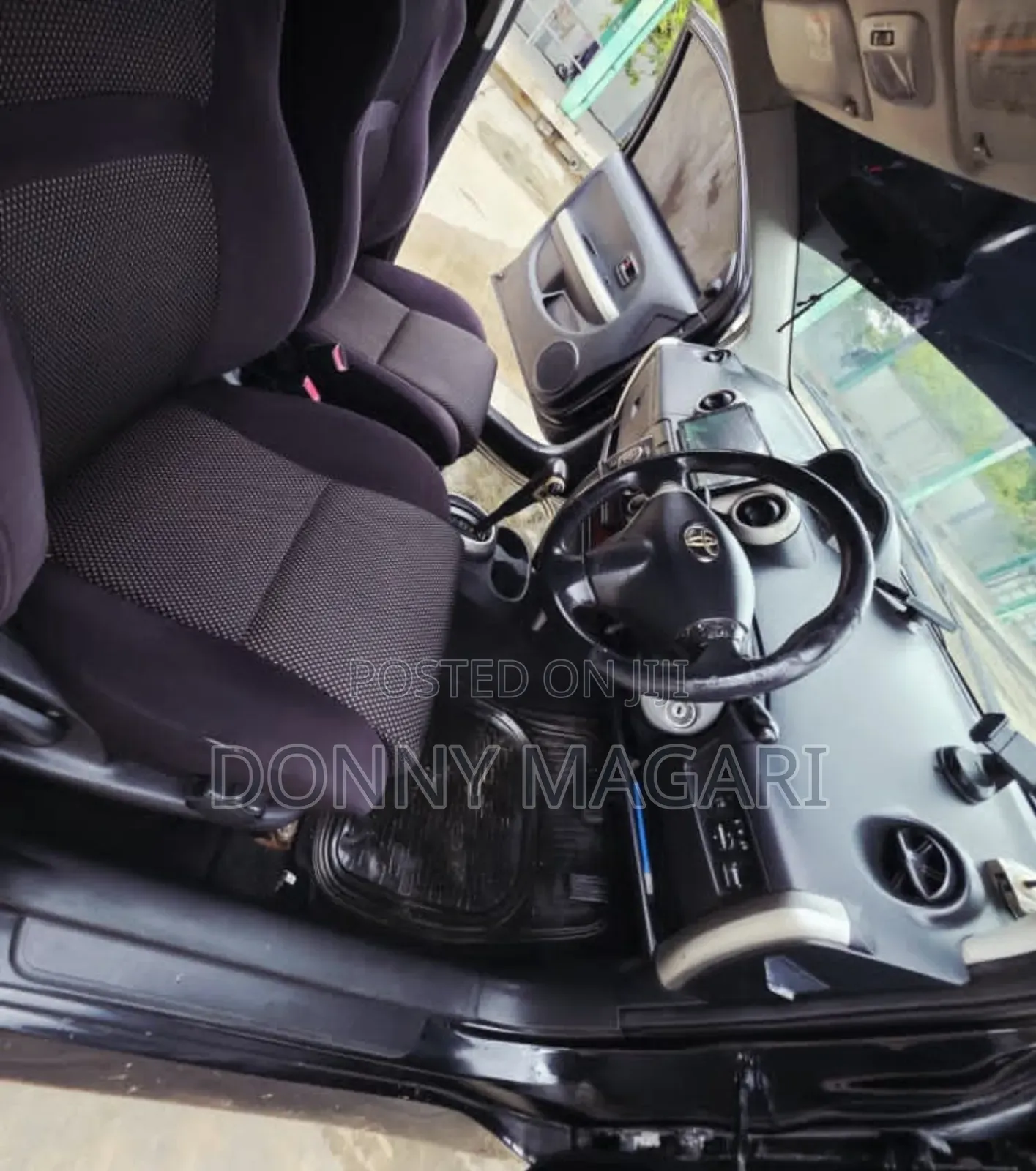 Toyota IST 2005 Black