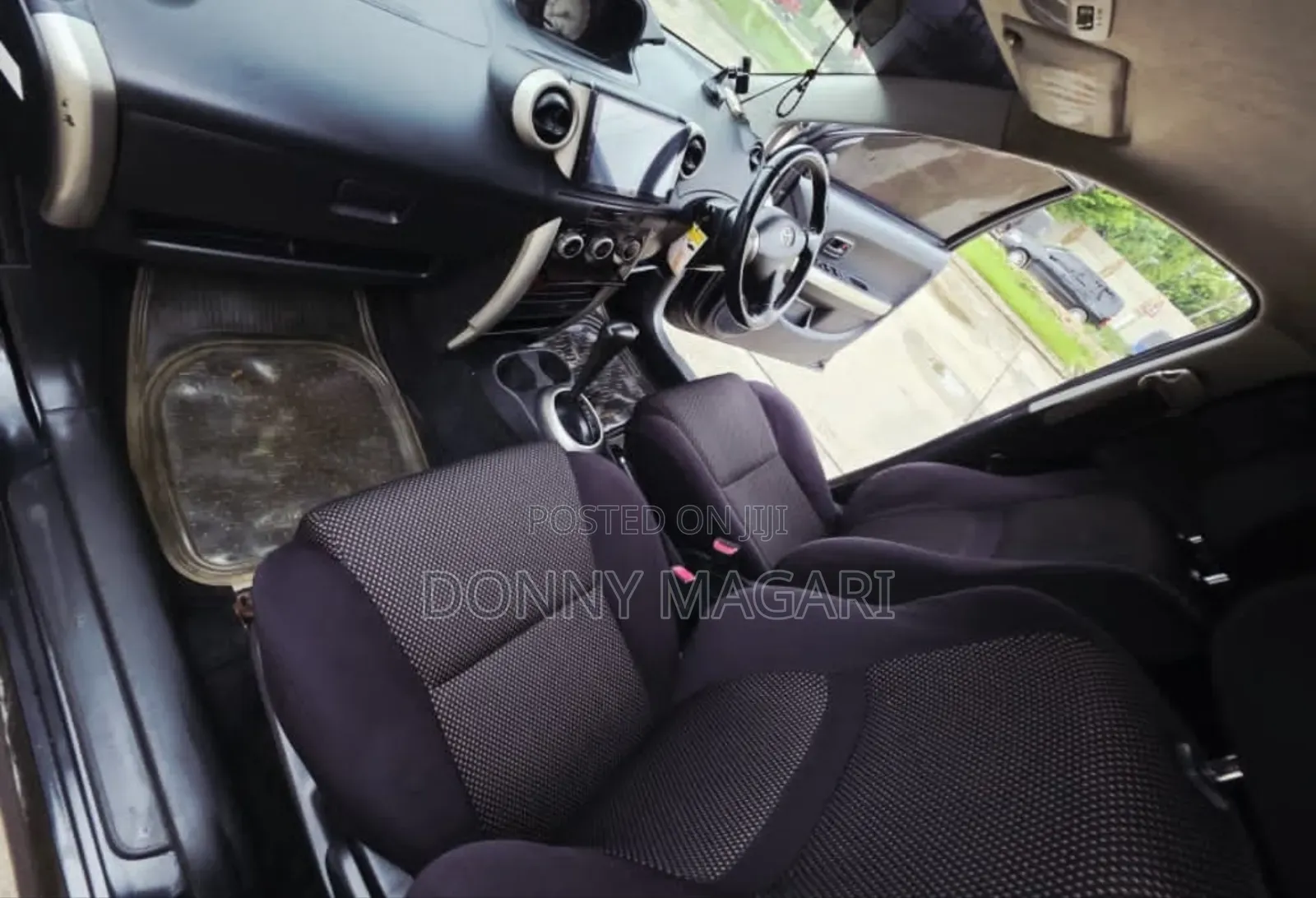 Toyota IST 2005 Black