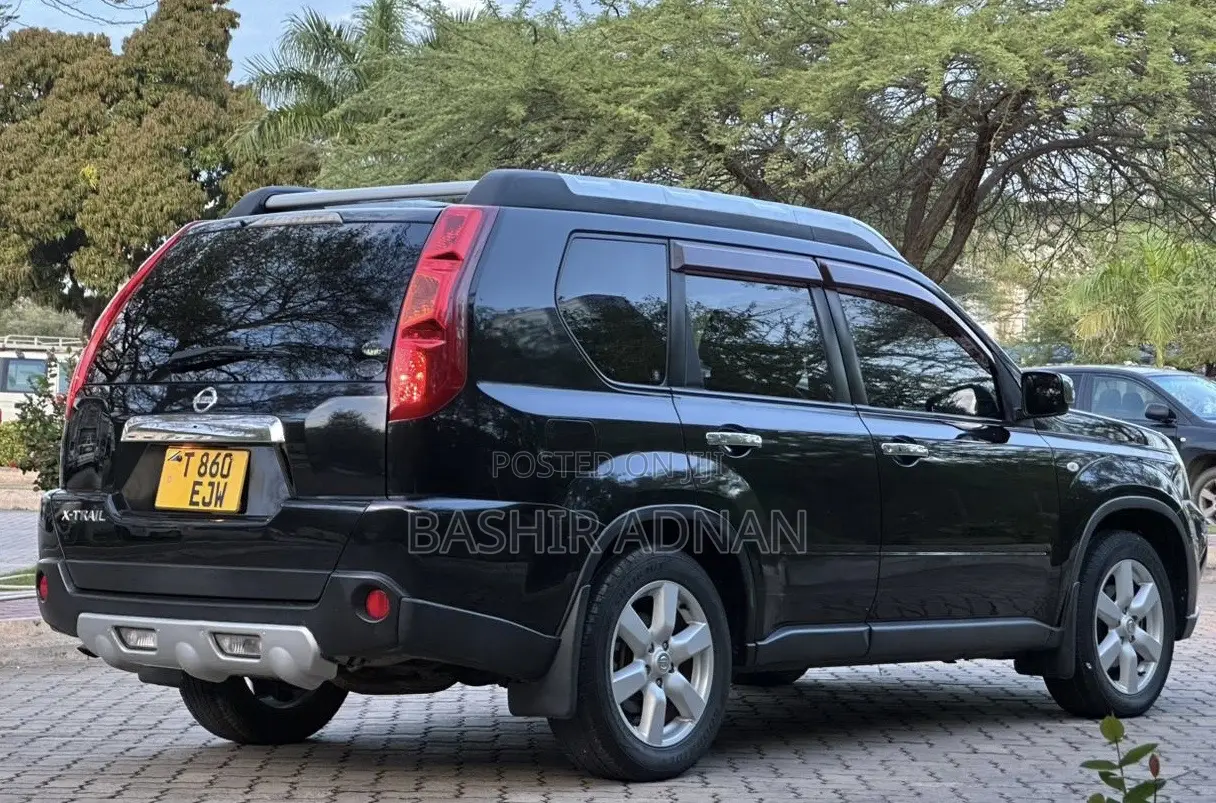Nissan X-Trail 2.0 Petrol XE 2009 Black