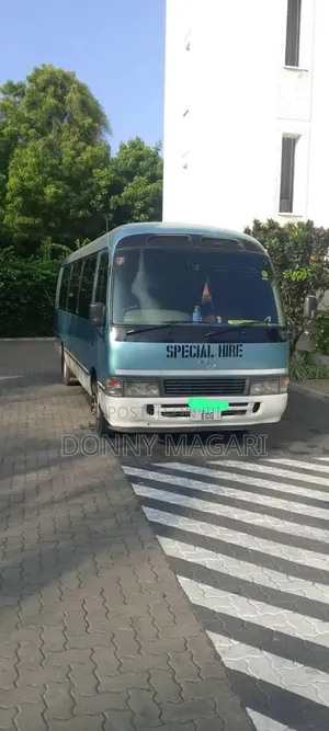 Toyota Coaster 2004 Blue