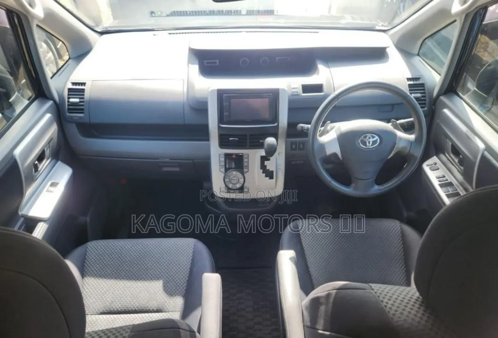 Toyota Noah 2008 Gray