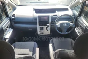Toyota Noah 2008 Gray