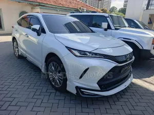 Toyota Harrier 2.5 Hybrid GR Sport 2020 White
