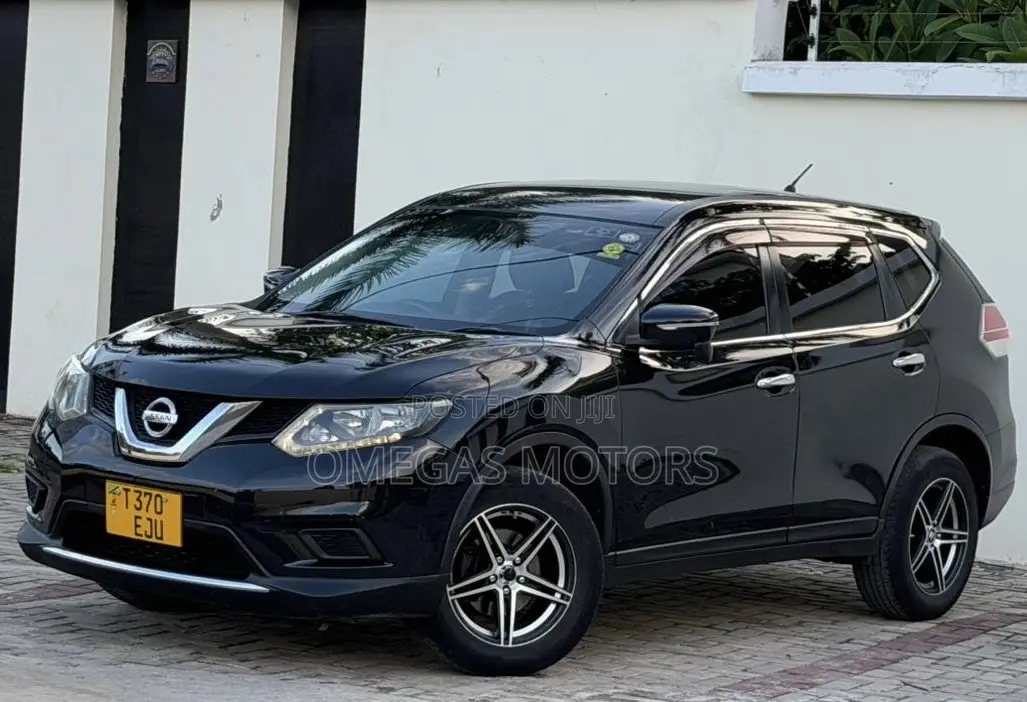 Nissan X-Trail 2.0 Petrol FWD 2014 Black