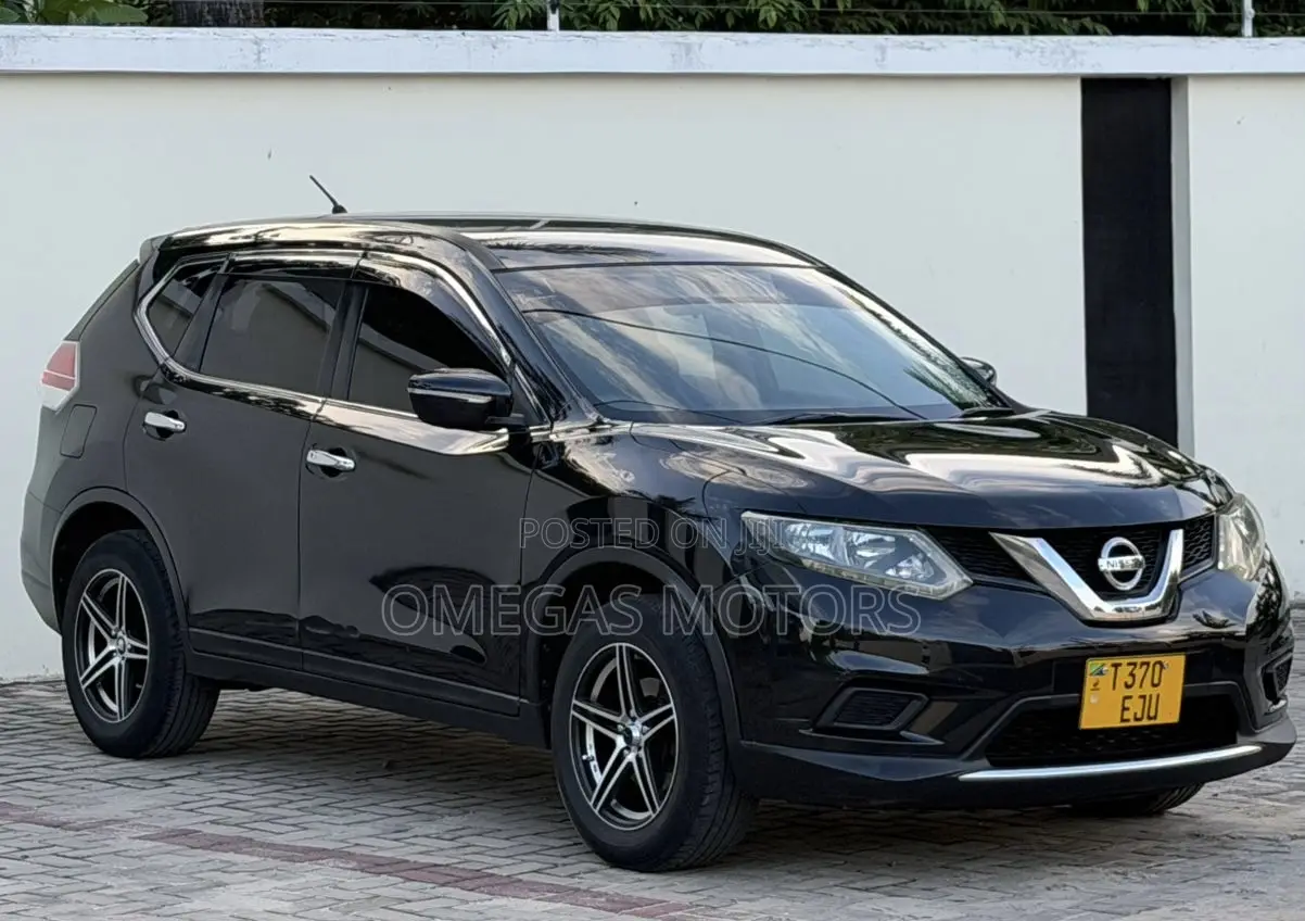 Nissan X-Trail 2.0 Petrol FWD 2014 Black