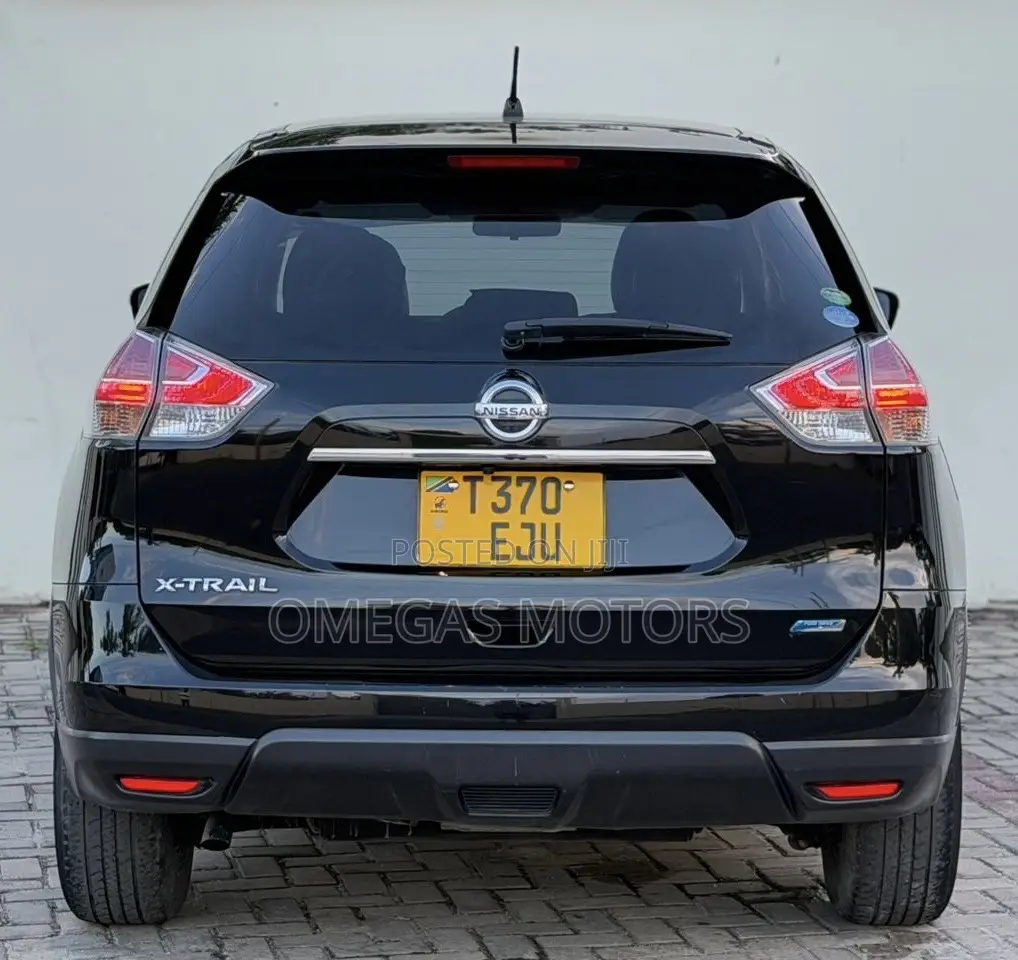 Nissan X-Trail 2.0 Petrol FWD 2014 Black