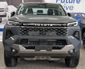 New Toyota Hilux 2025 Teal