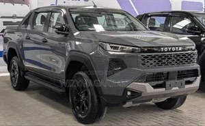 New Toyota Hilux 2025 Teal