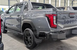 New Toyota Hilux 2025 Teal