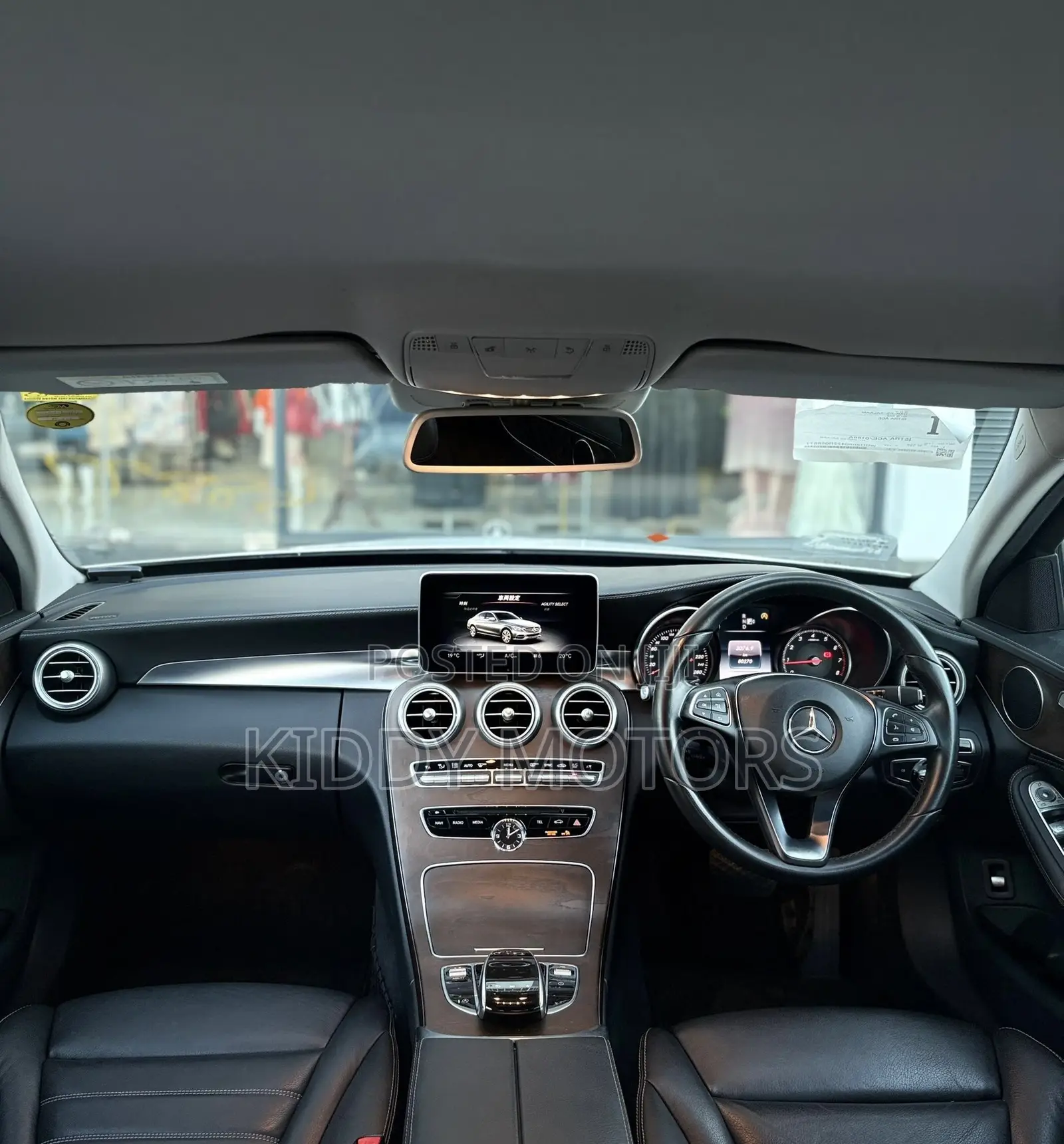 Mercedes-Benz C200 2015 Pearl