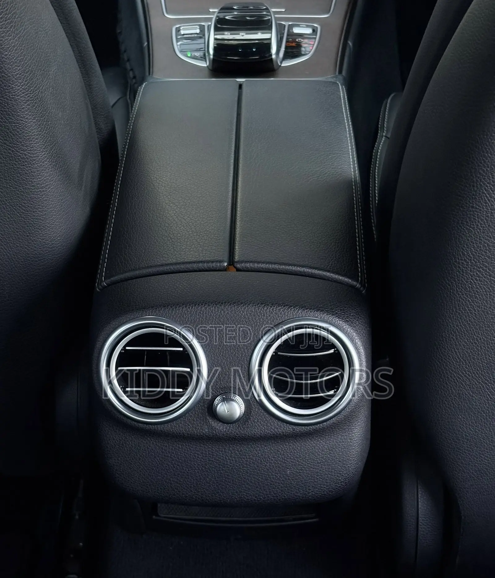 Mercedes-Benz C200 2015 Pearl