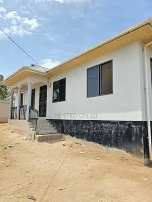 3bdrm House in Goba for sale