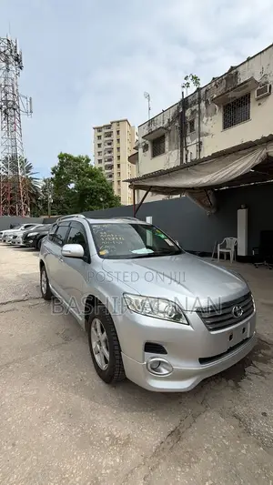 Toyota Vanguard 2008 Silver