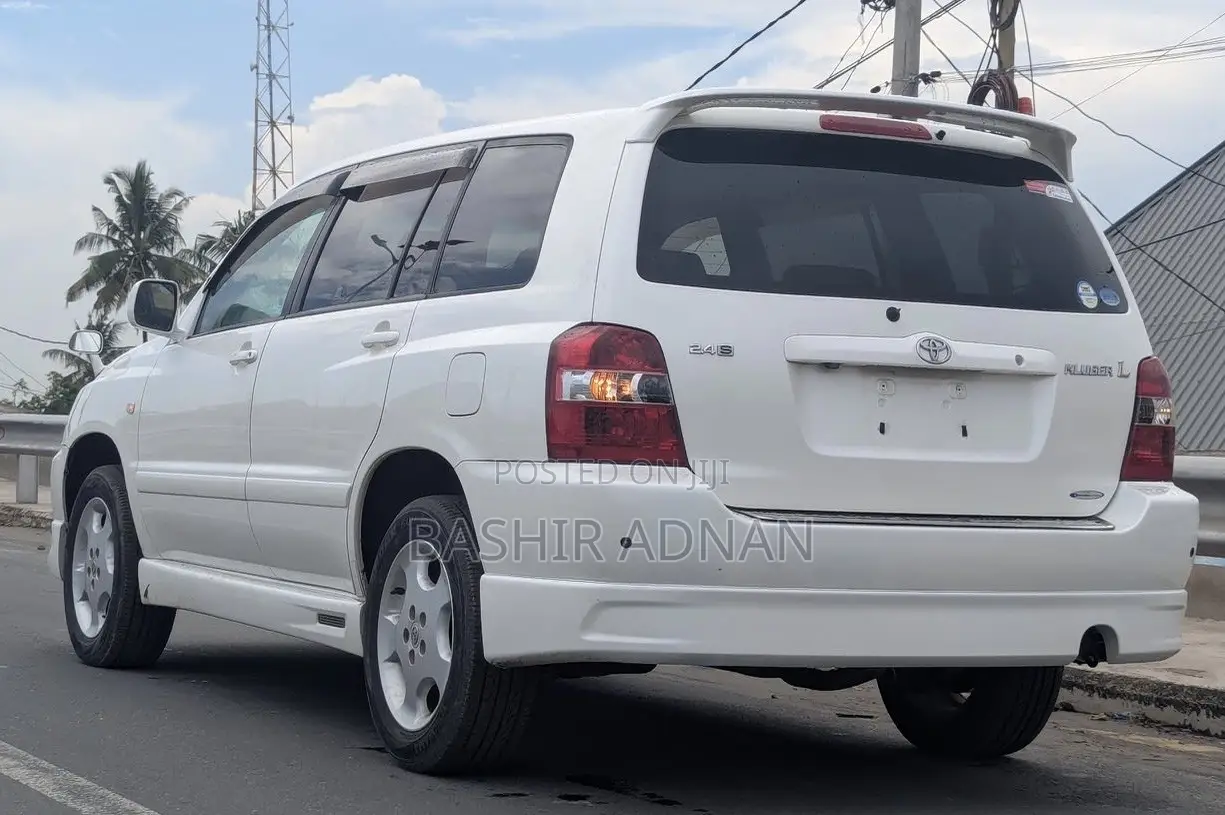 Toyota Kluger 2005 White