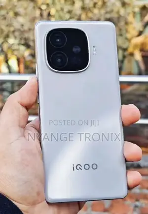 Vivo iQOO Neo 10R 256 GB Silver