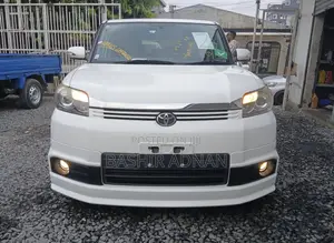 Toyota Corolla Rumion Hatchback 1.8 FWD 2008 White
